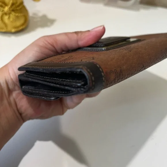 MCM COCOA VISETOS LONG WALLET - Picture 9 of 13